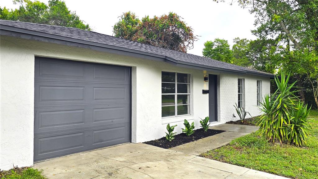 605 JAMESON DRIVE, ORANGE CITY, FL — photo 3 of 26
