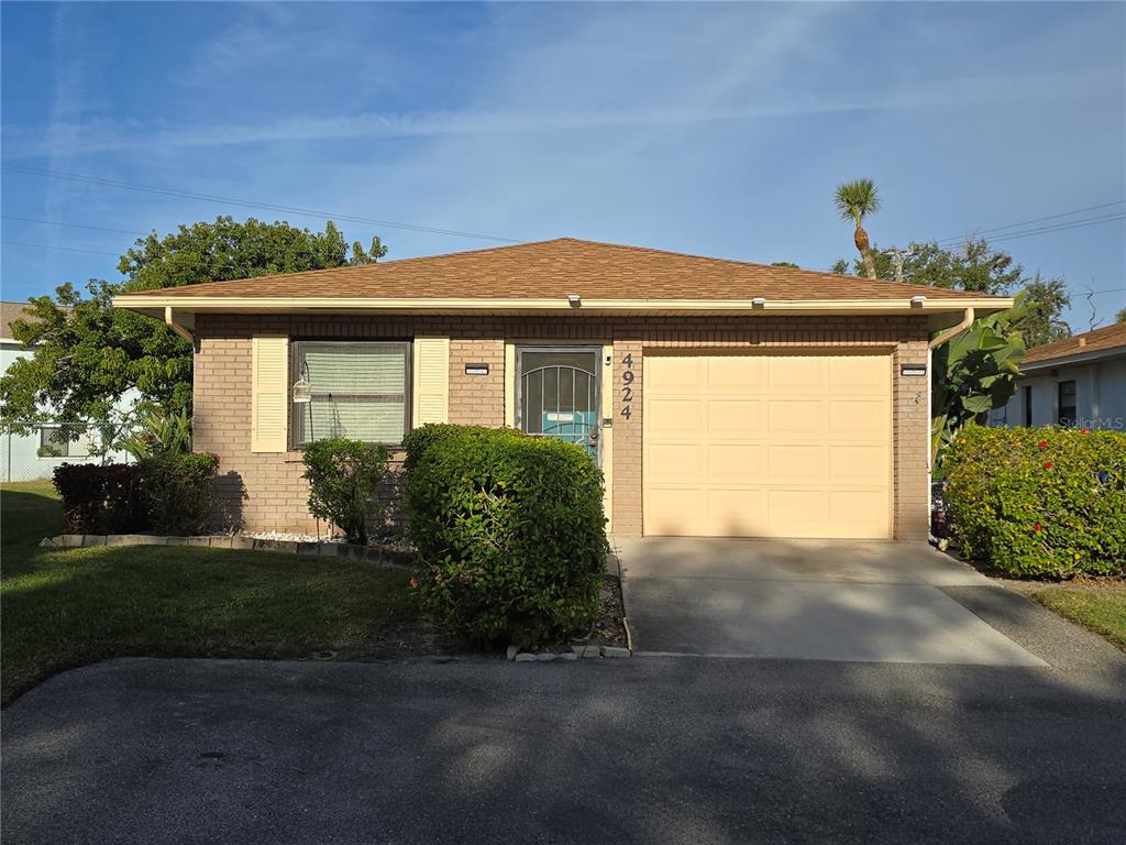 4924 LIVE OAK CIRCLE UNIT 115