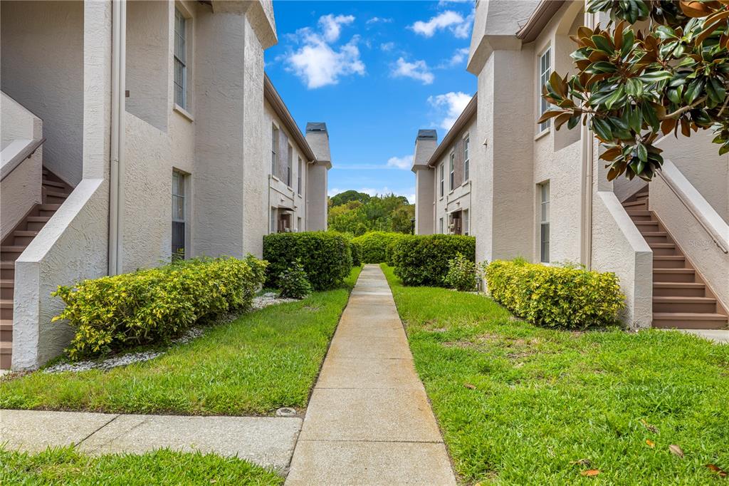 3016 BONAVENTURE CIRCLE UNIT 104, PALM HARBOR, FL — photo 3 of 30