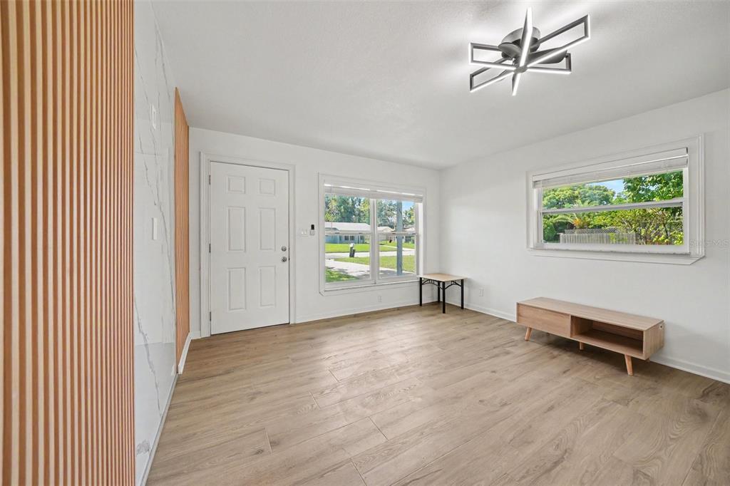 506 CAMBRIDGE CIRCLE, SOUTH DAYTONA, FL — photo 4 of 23