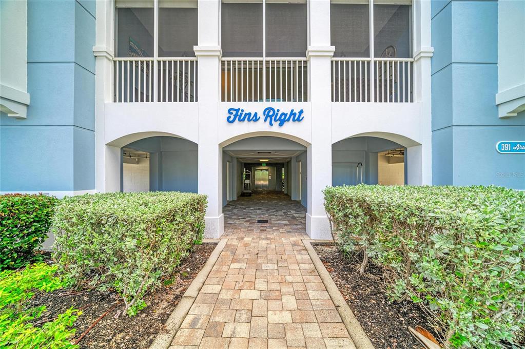 391 ARUBA CIRCLE UNIT 101, BRADENTON, FL — photo 4 of 30