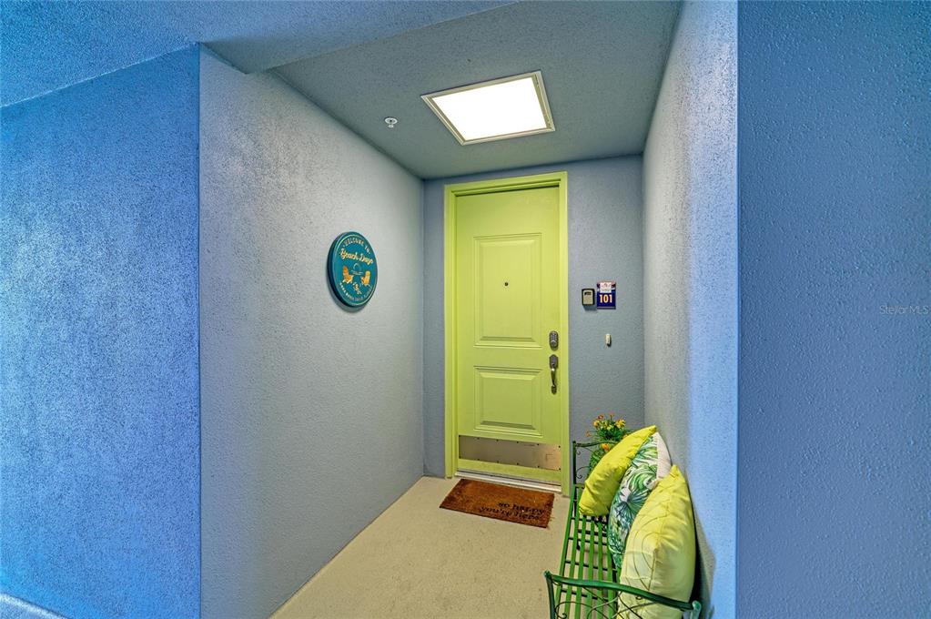 391 ARUBA CIRCLE UNIT 101, BRADENTON, FL — photo 5 of 30