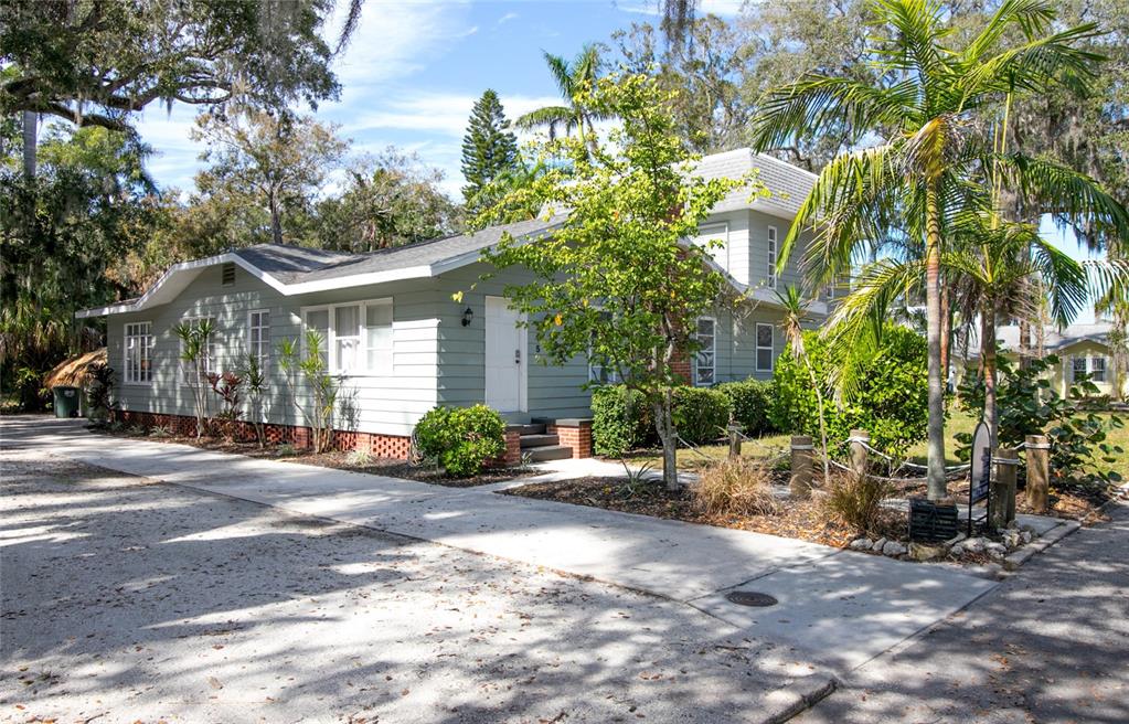 315 29TH STREET NW, BRADENTON, FL — photo 2 of 16