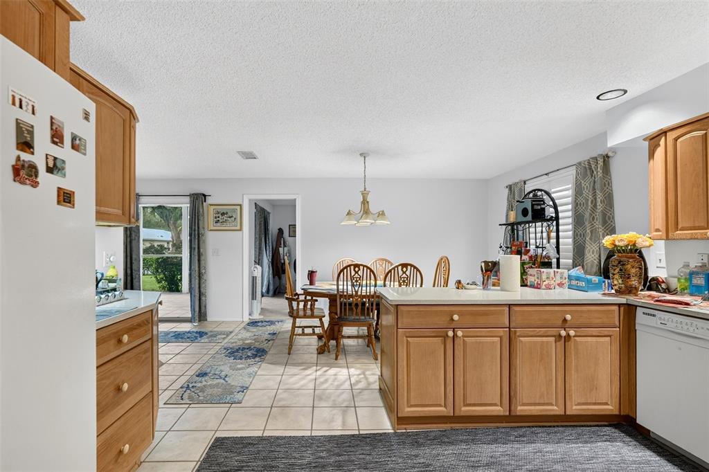 7283 ELEANOR CIRCLE, SARASOTA, FL — photo 4 of 30