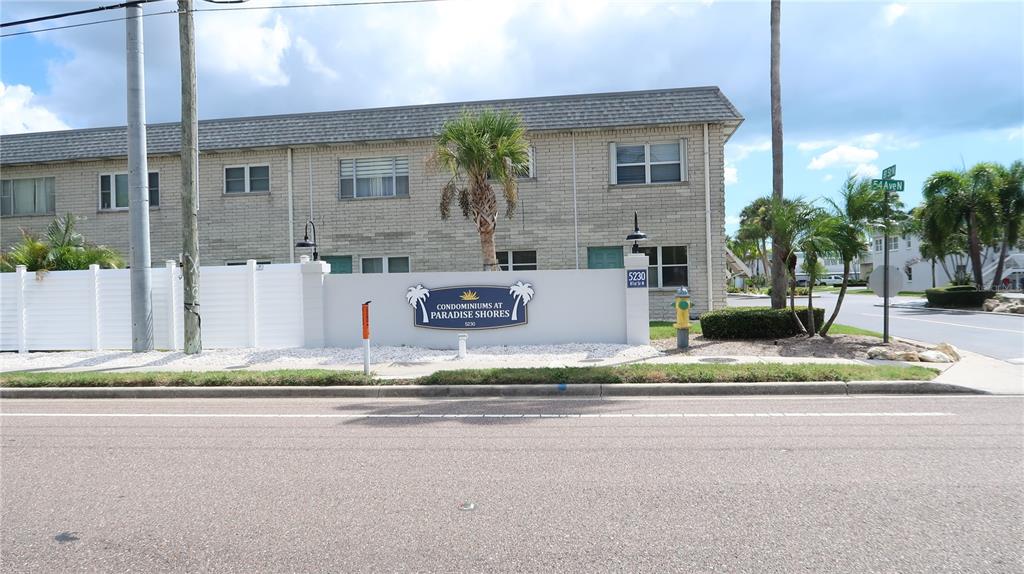 5247 81ST STREET N UNIT 5