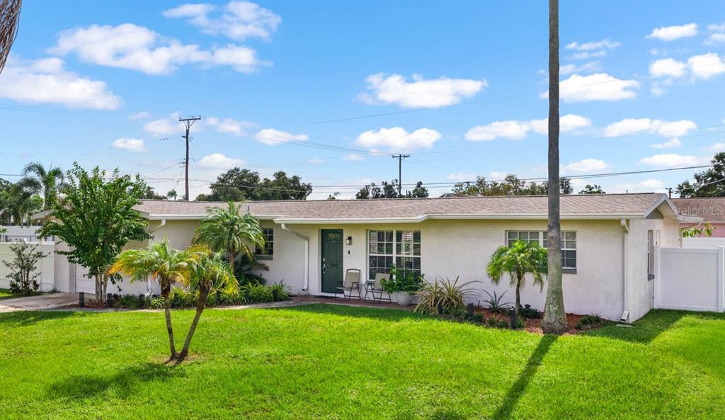500 FLORIDA CIRCLE S, APOLLO BEACH, FL — photo 4 of 30