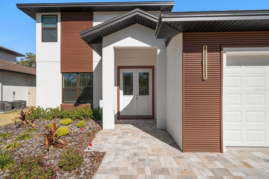14723 SUNSET DRIVE