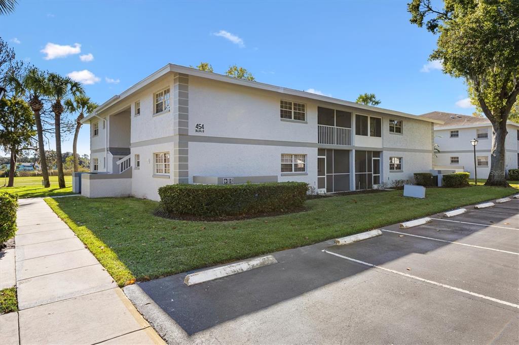 454 FAIRWAYS CIRCLE UNIT B204