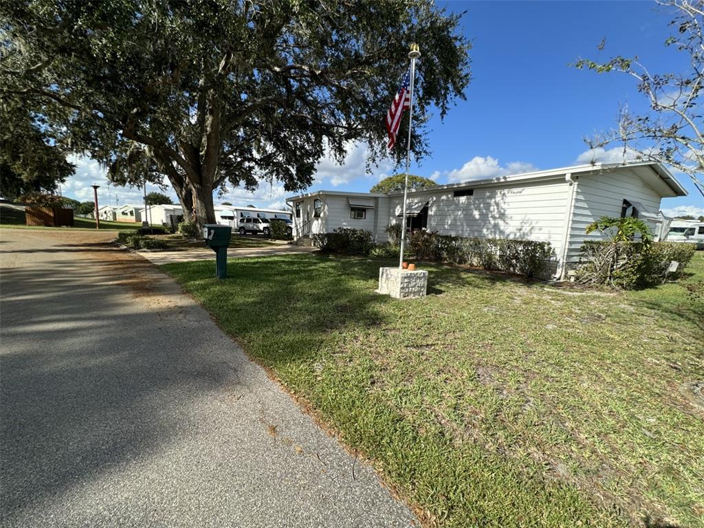 9000 LAKE POINT BOULEVARD, LAKE WALES, FL — photo 2 of 30