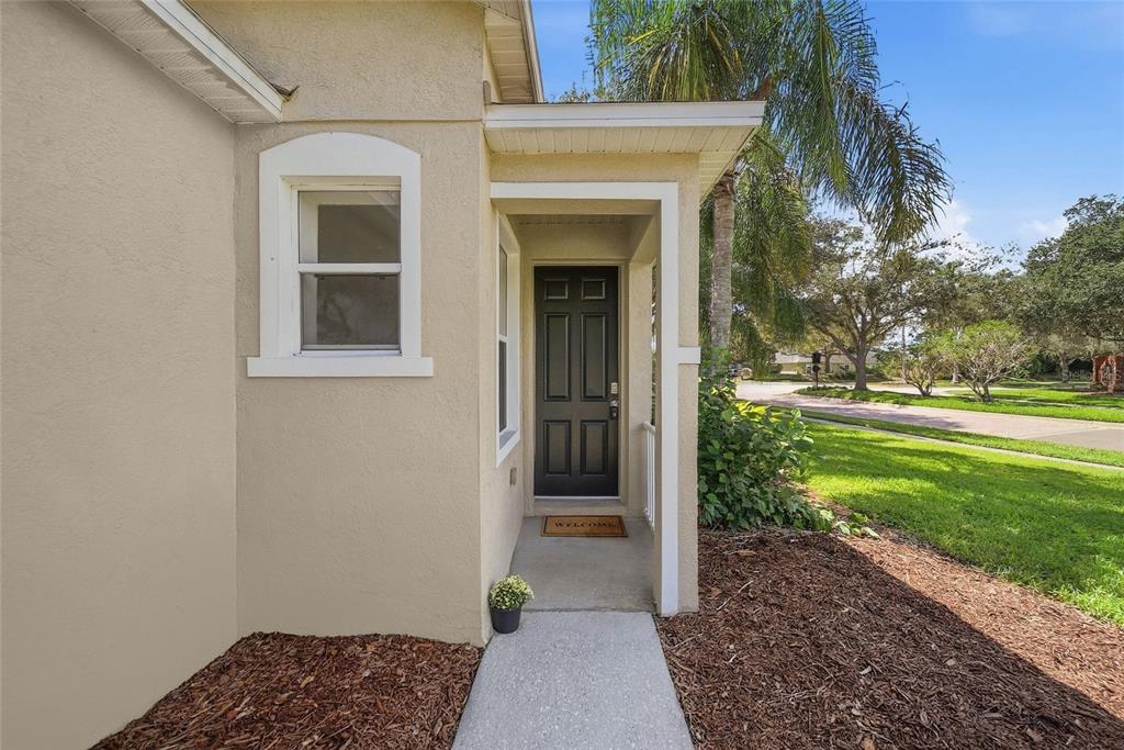 2306 SPRING HOLLOW LOOP, WESLEY CHAPEL, FL — photo 2 of 30