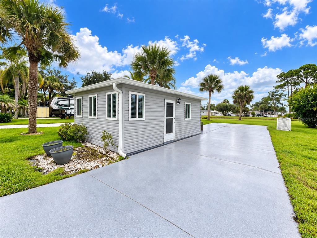411 OAK COVE ROAD, TITUSVILLE, FL — photo 2 of 23