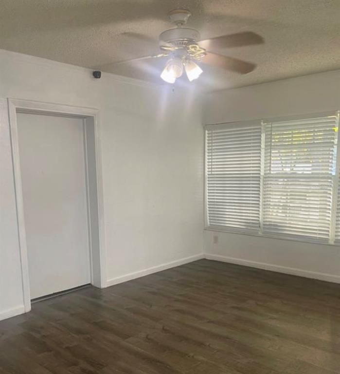 3995 40TH STREET N, ST PETERSBURG, FL — photo 3 of 20