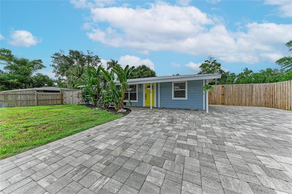 3138 WILLIAMSBURG STREET