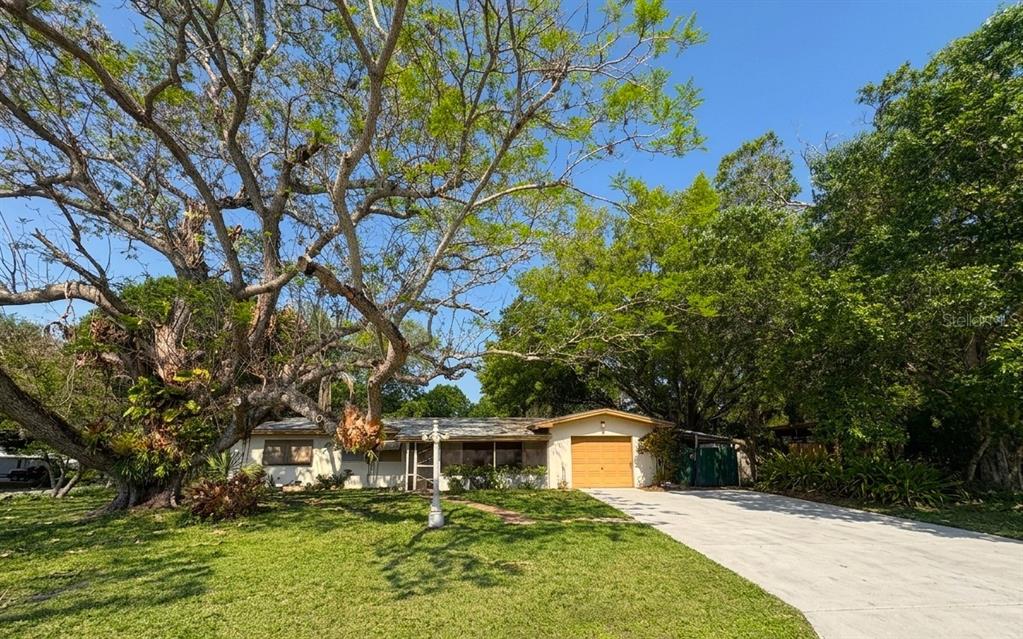 1799 LAKE CIRCLE