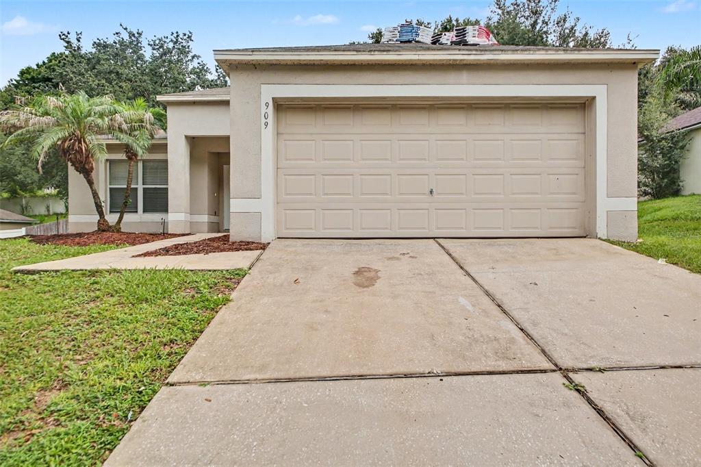 909 BRISTLE CONE COURT