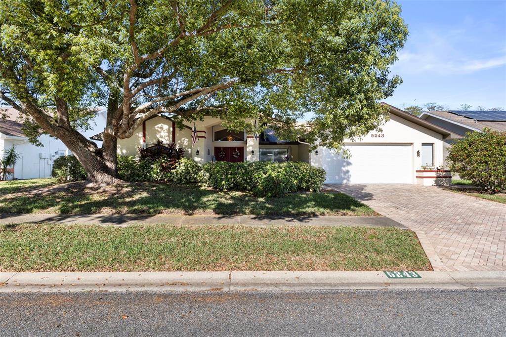 5243 SALTAMONTE DRIVE