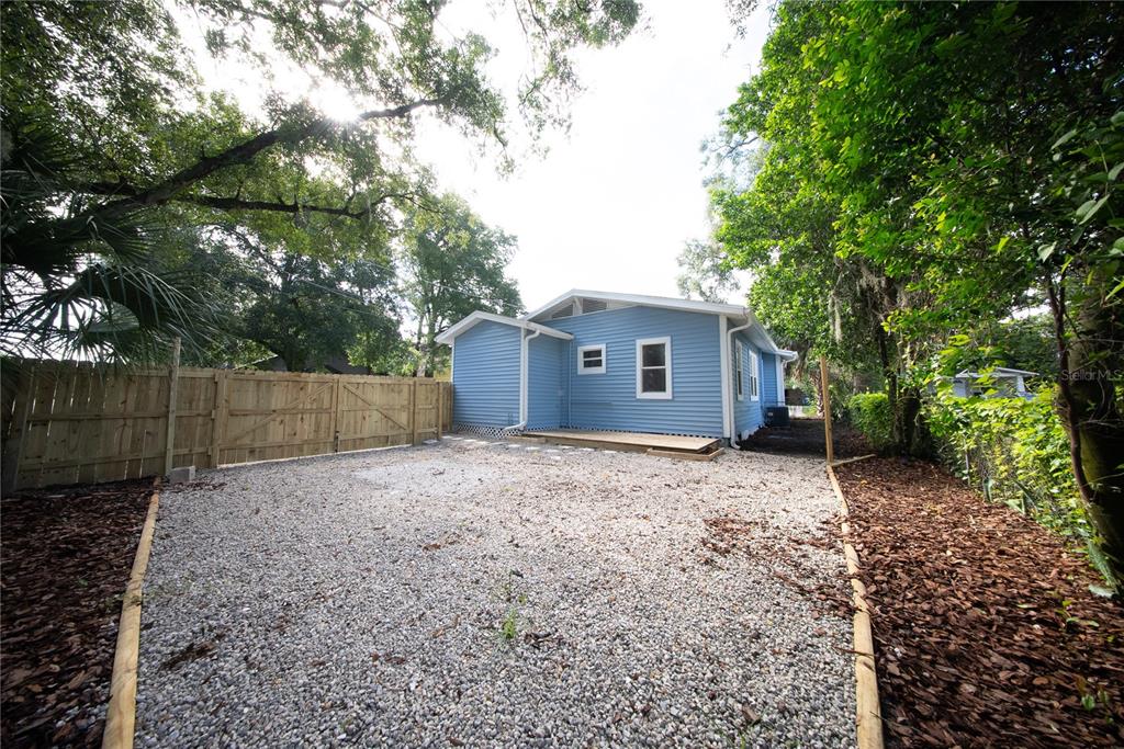 922 E IDA STREET, TAMPA, FL — photo 5 of 30