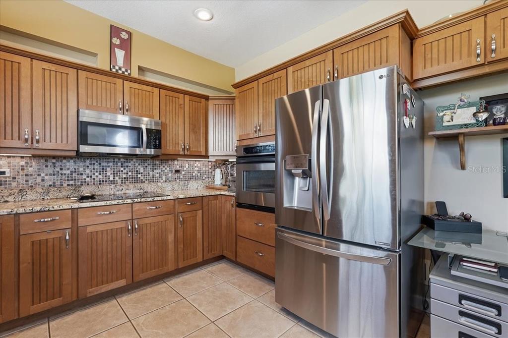 101 SHOALS CIRCLE, NORTH REDINGTON BEACH, FL — photo 3 of 100