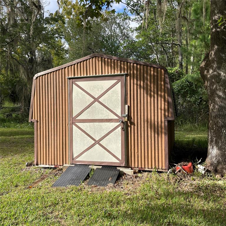 122 ROYAL AVENUE, INTERLACHEN, FL — photo 5 of 26