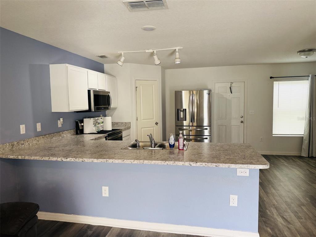12020 PINE WARBLER AVENUE, WEEKI WACHEE, FL — photo 3 of 21