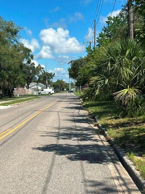 19 W BADGER AVENUE, EUSTIS, FL — photo 3 of 8