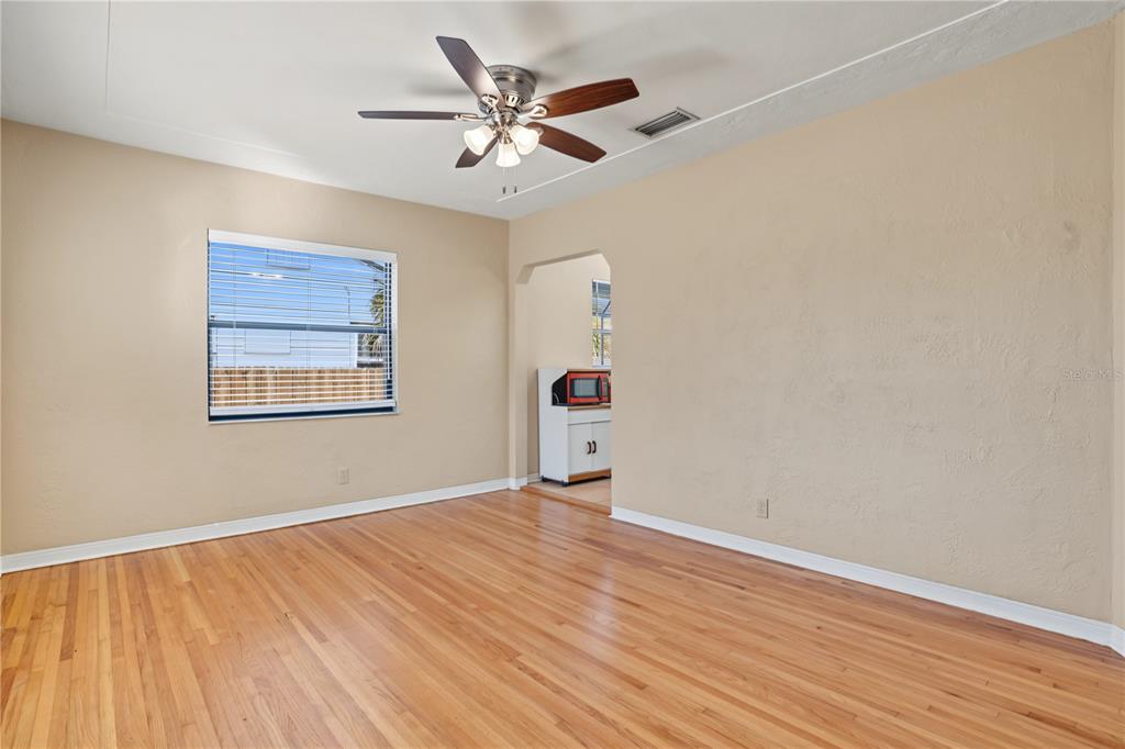 6459 3RD AVENUE S, ST PETERSBURG, FL — photo 4 of 30