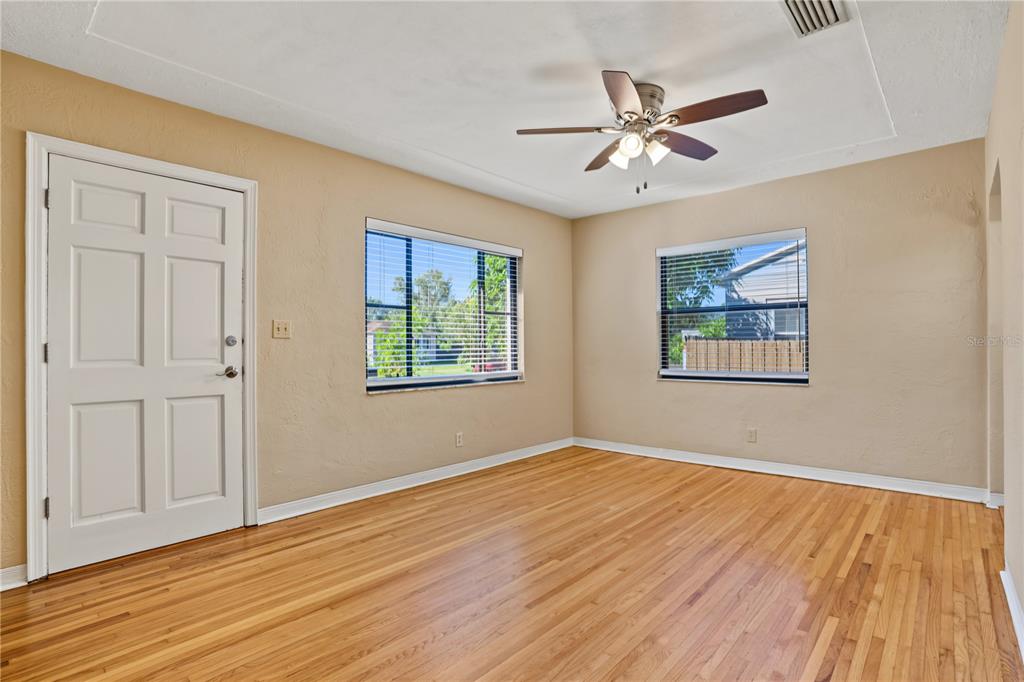 6459 3RD AVENUE S, ST PETERSBURG, FL — photo 5 of 30