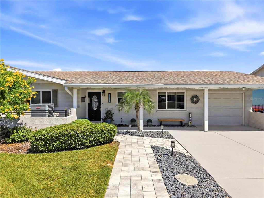 3800 BEACH DRIVE SE, ST PETERSBURG, FL — photo 2 of 52