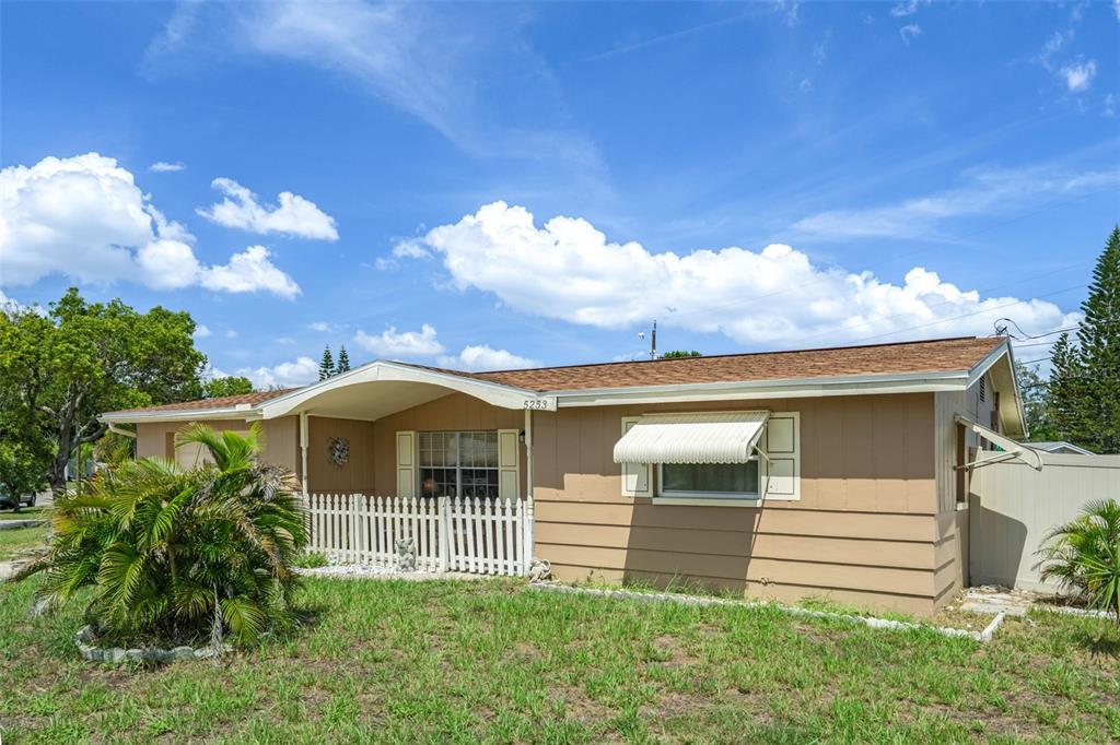 5253 FOREST HILLS DRIVE, HOLIDAY, FL — photo 2 of 30