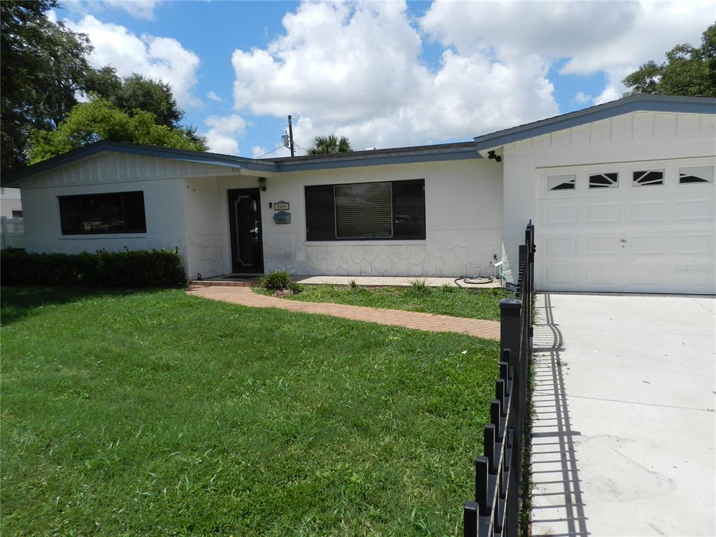 7454 1ST WAY N, ST PETERSBURG, FL — photo 3 of 22