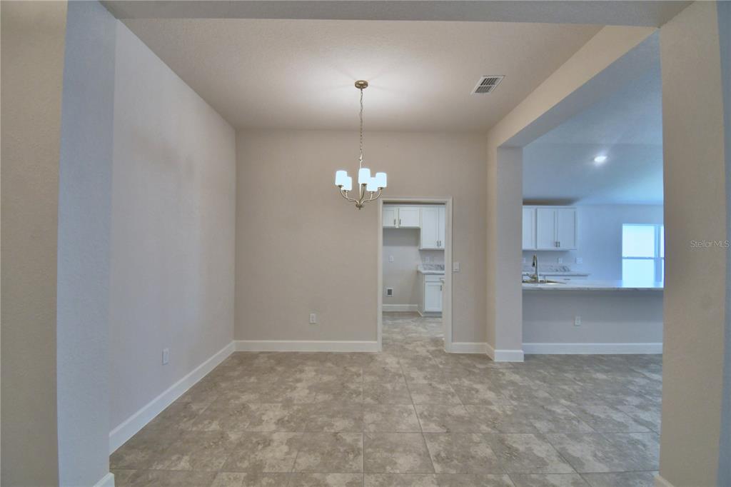 4511 SUNDEW LANE, AUBURNDALE, FL — photo 4 of 33