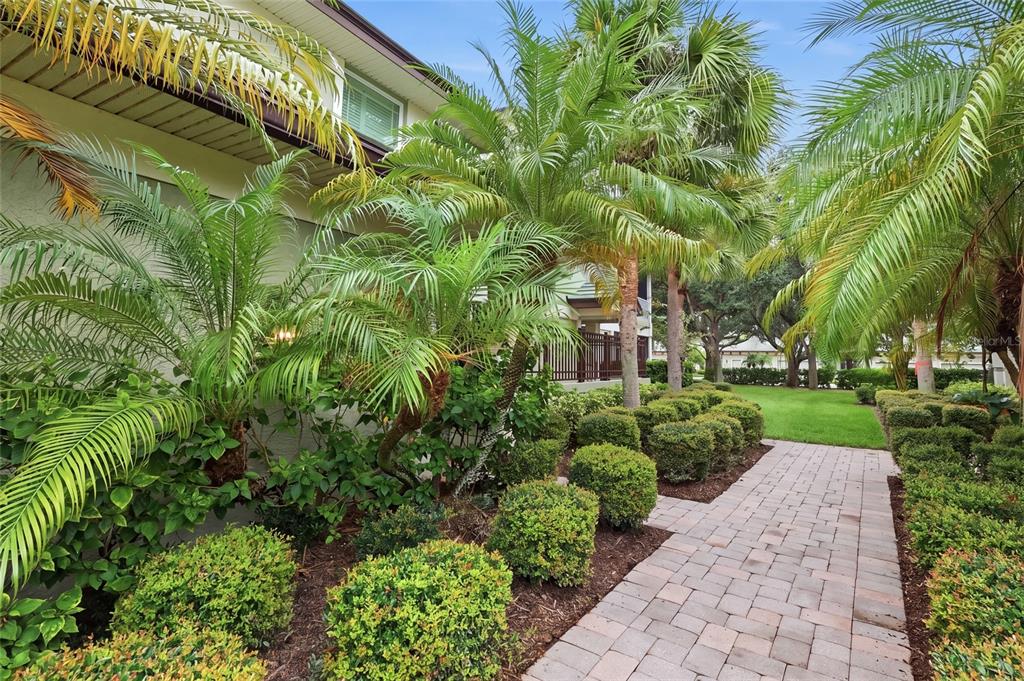 6434 MOORINGS POINT CIRCLE UNIT 102, LAKEWOOD RANCH, FL — photo 3 of 30