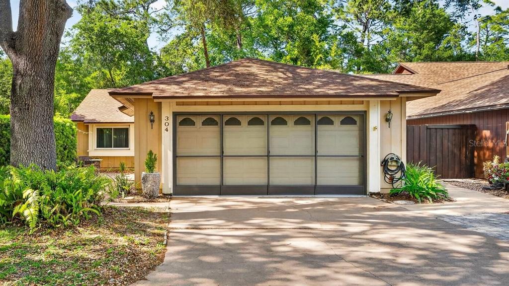 304 GATEWOOD COURT