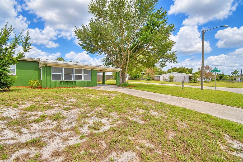 502 STANLEY AVENUE, FROSTPROOF, FL — photo 4 of 24
