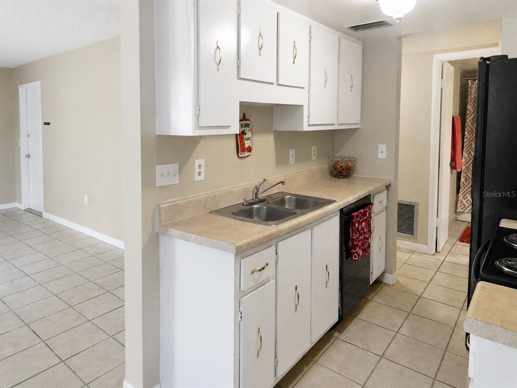 5226 CURRY FORD ROAD UNIT 313, ORLANDO, FL — photo 4 of 7