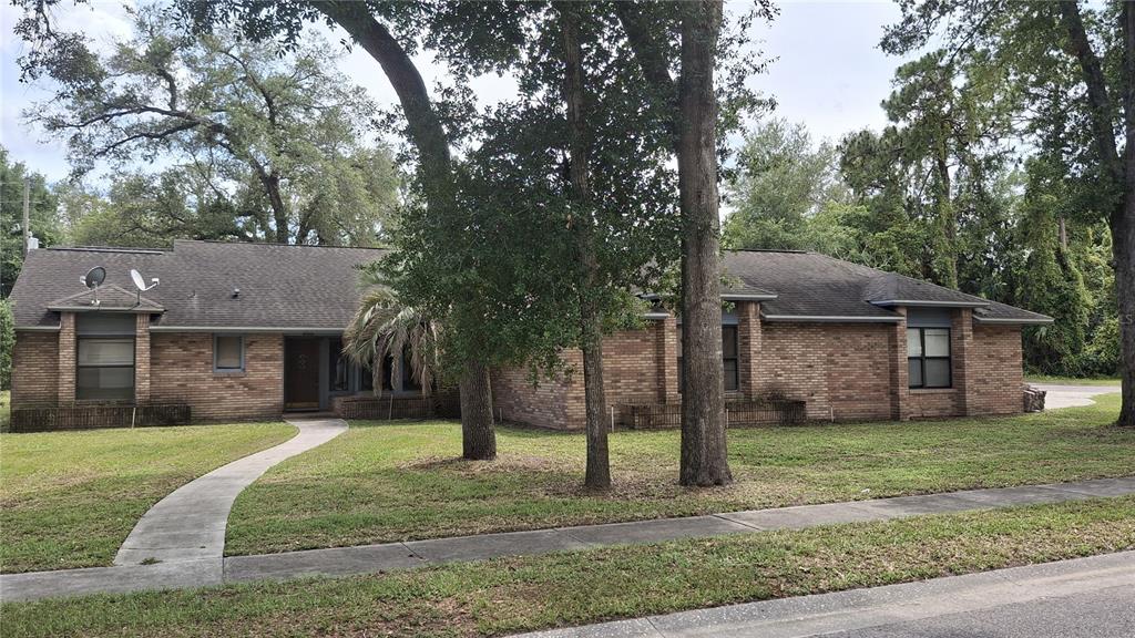 900 RED FOX ROAD