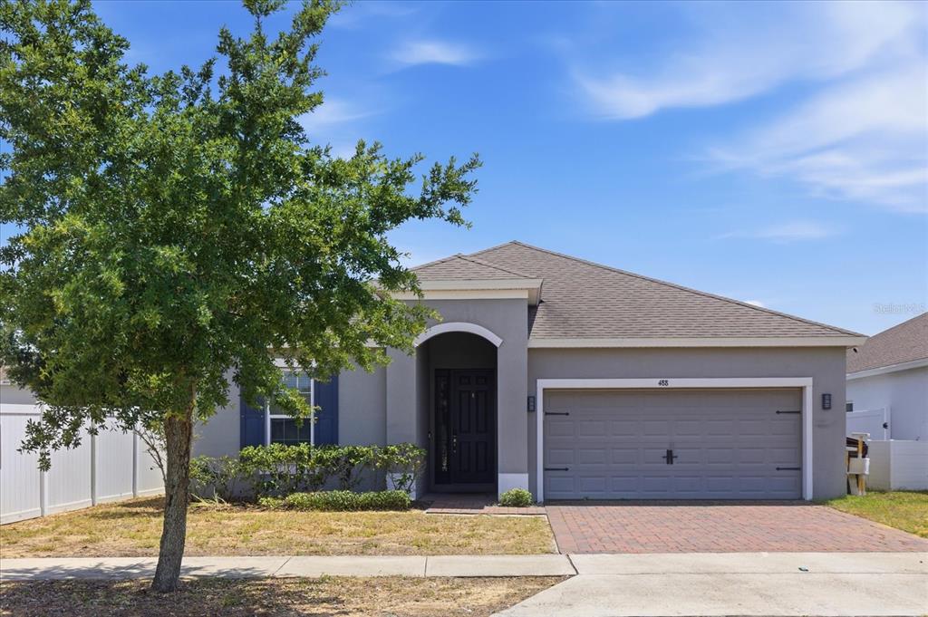 488 MEADOW POINTE DRIVE
