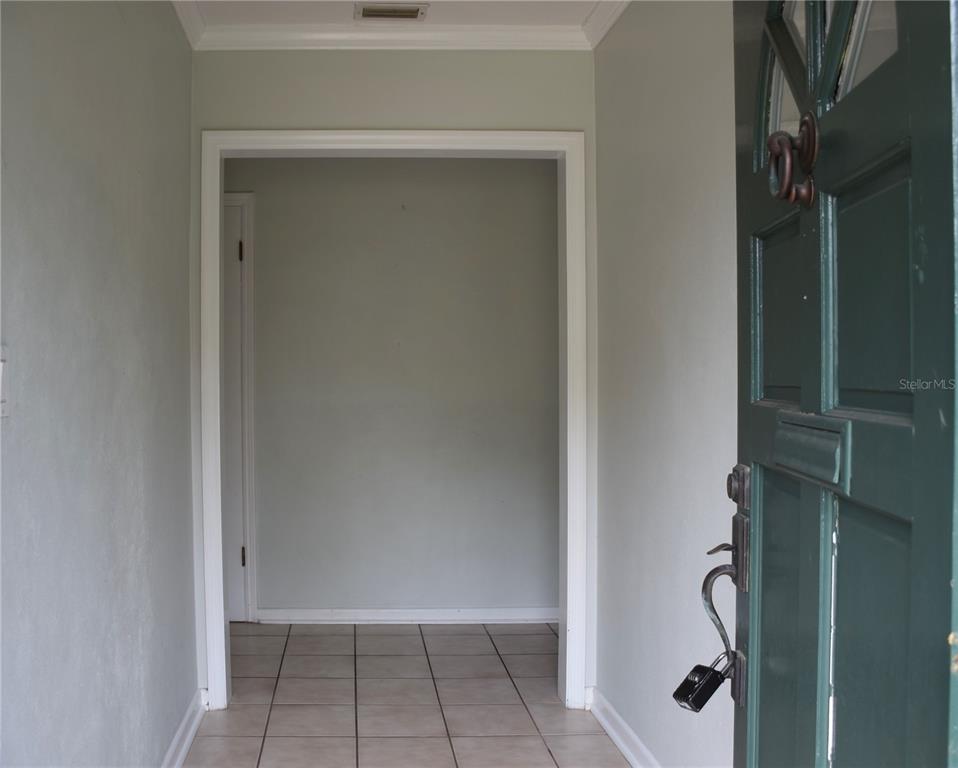 2611 COLLINS AVENUE, LAKELAND, FL — photo 4 of 30