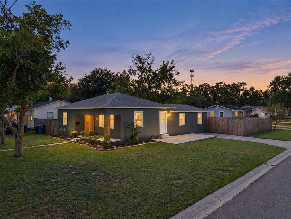 3138 YALE STREET N, ST PETERSBURG, FL — photo 2 of 37