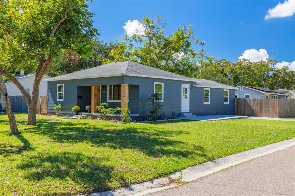 3138 YALE STREET N, ST PETERSBURG, FL — photo 4 of 37