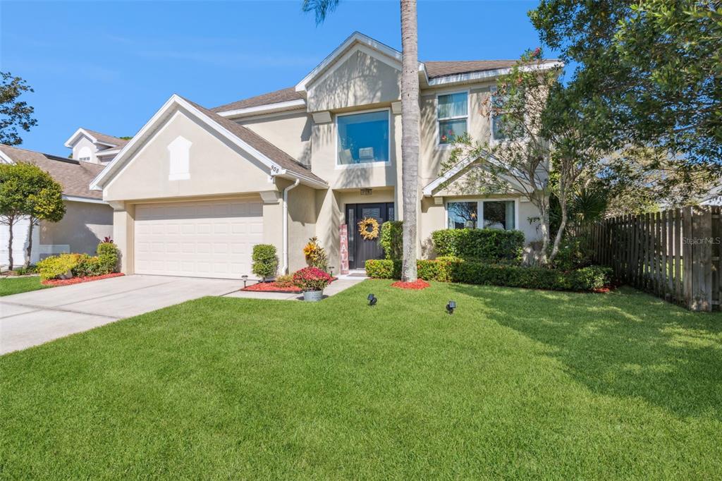 908 GARDEN GLEN LOOP