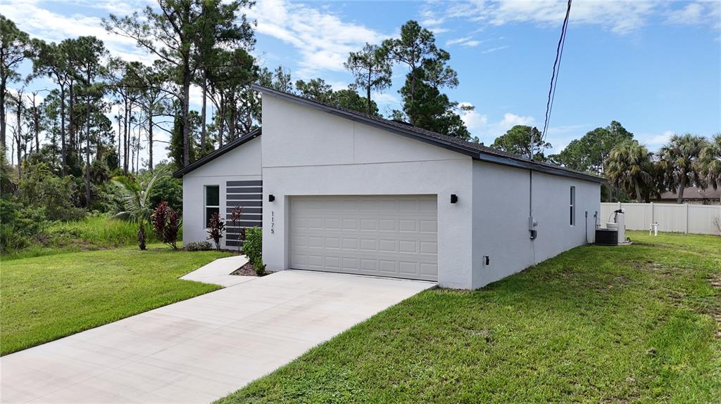 1175 E HALLMARK BOULEVARD, NORTH PORT, FL — photo 5 of 30