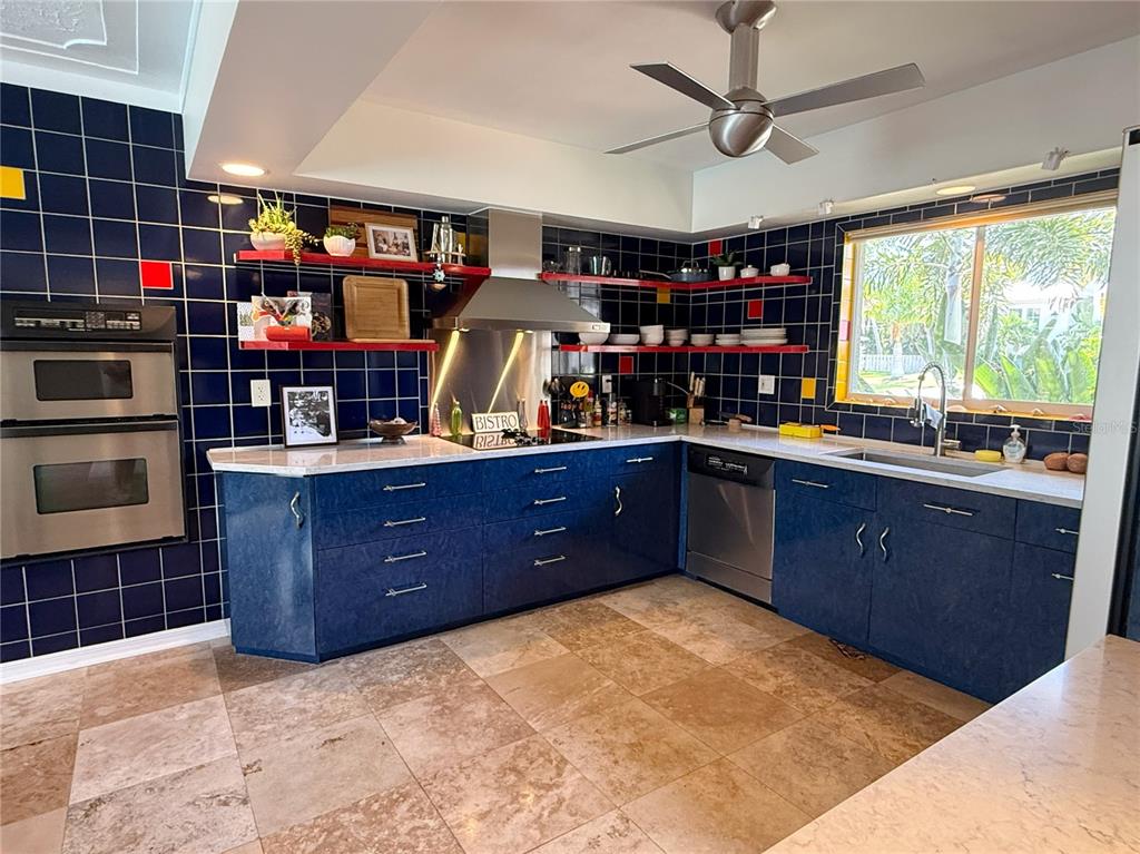 5541 CAPE AQUA DRIVE, SARASOTA, FL — photo 3 of 30
