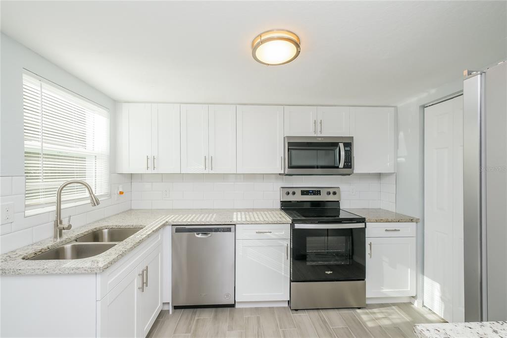 5340 BAROQUE DRIVE, HOLIDAY, FL — photo 4 of 15