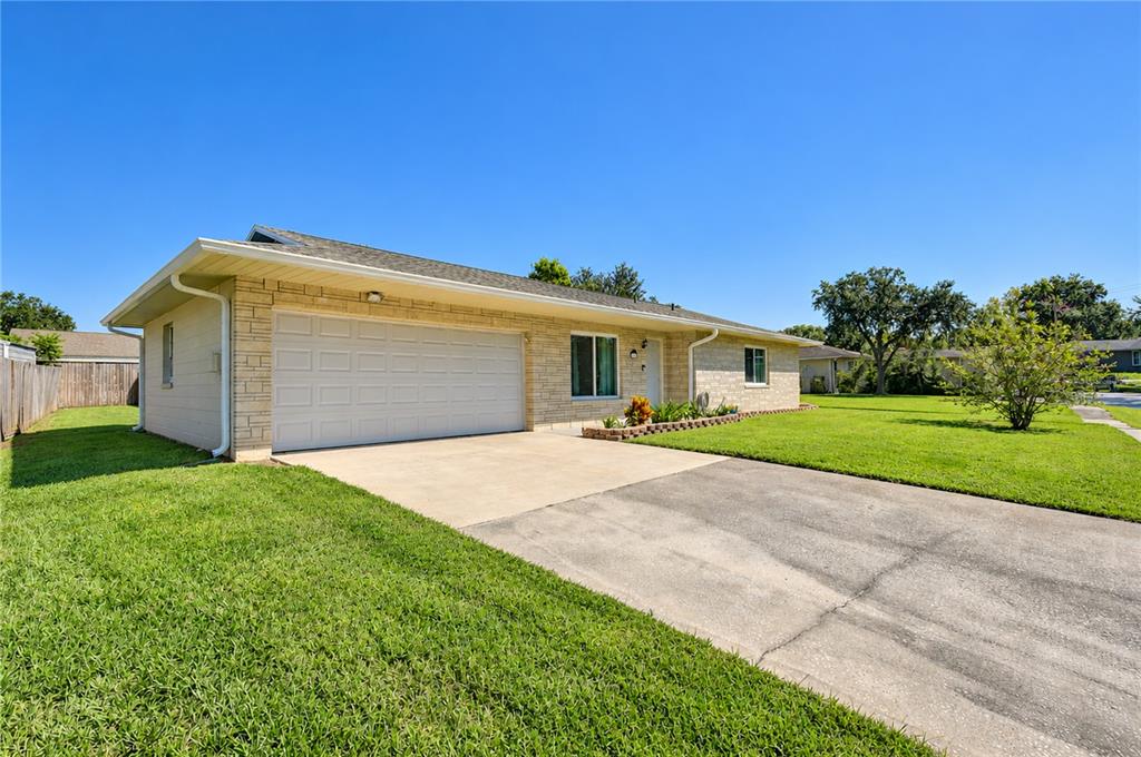 4901 REGAN AVENUE, SEFFNER, FL — photo 5 of 37