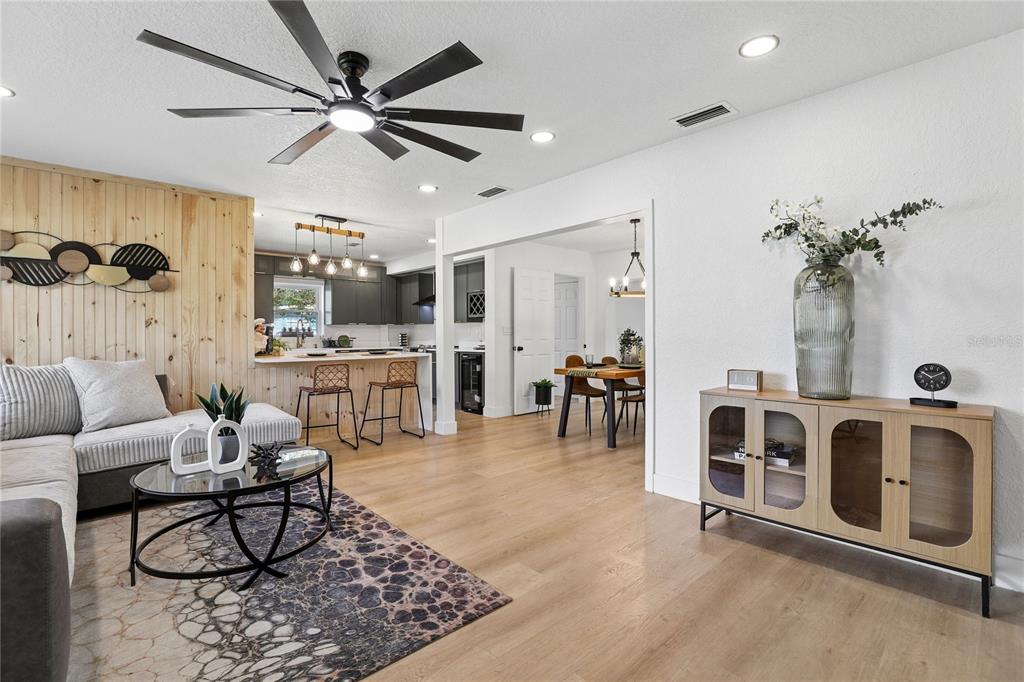 1718 CAMPBELL AVENUE, ORLANDO, FL — photo 4 of 25