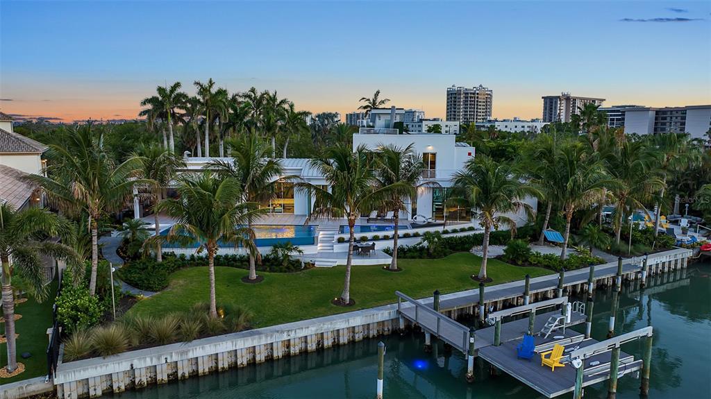445 MCKINLEY DRIVE, SARASOTA, FL — photo 3 of 30