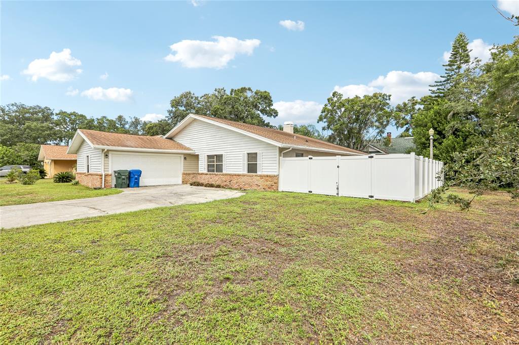 700 13TH COURT SW, LARGO, FL — photo 3 of 30
