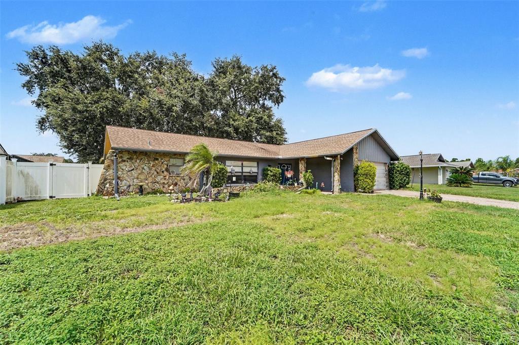 7606 WILLOW BROOK COURT, HUDSON, FL — photo 3 of 28