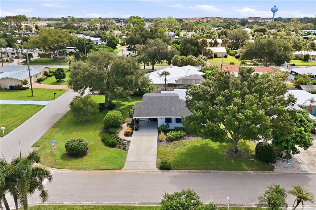 213 FIRENZE AVENUE W, VENICE, FL — photo 4 of 30
